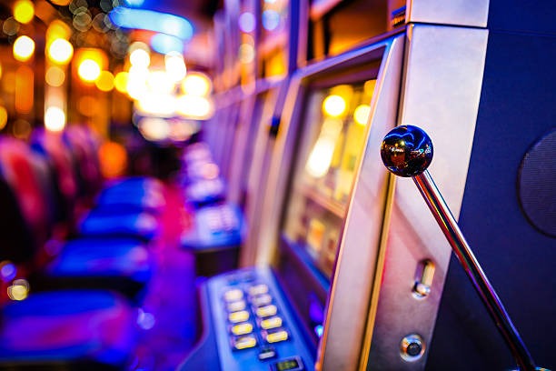 giga45 Mega Moolah wager selection and reel spin animation
